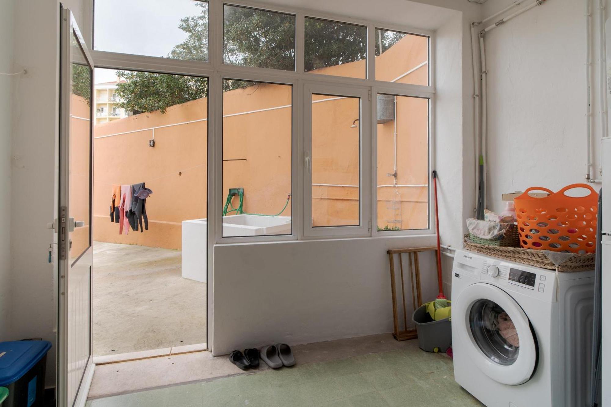 Manas Coliving Leilighet Sines Eksteriør bilde