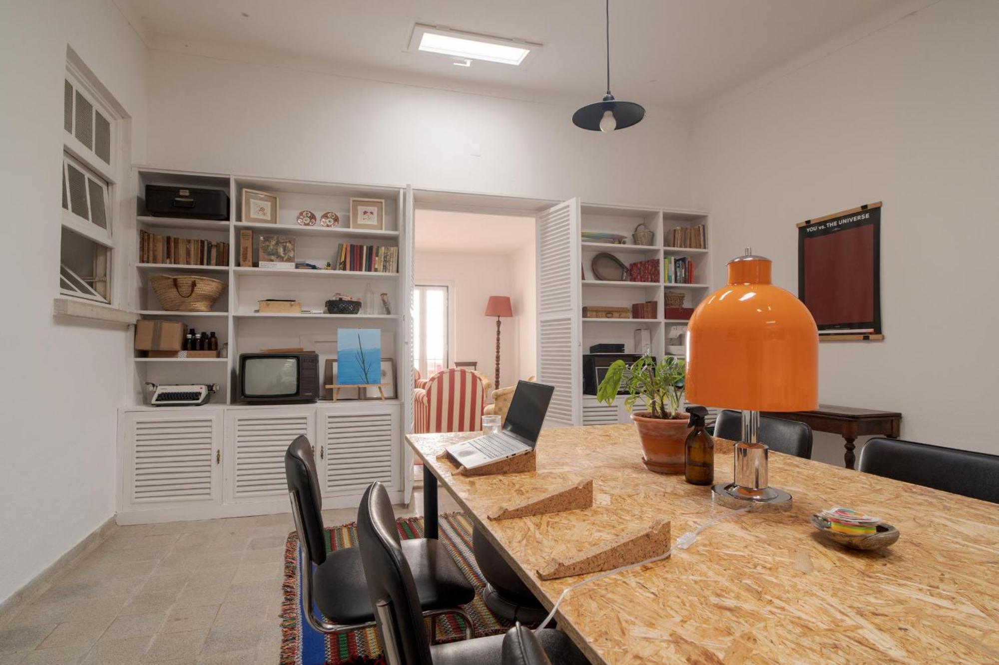 Manas Coliving Leilighet Sines Eksteriør bilde